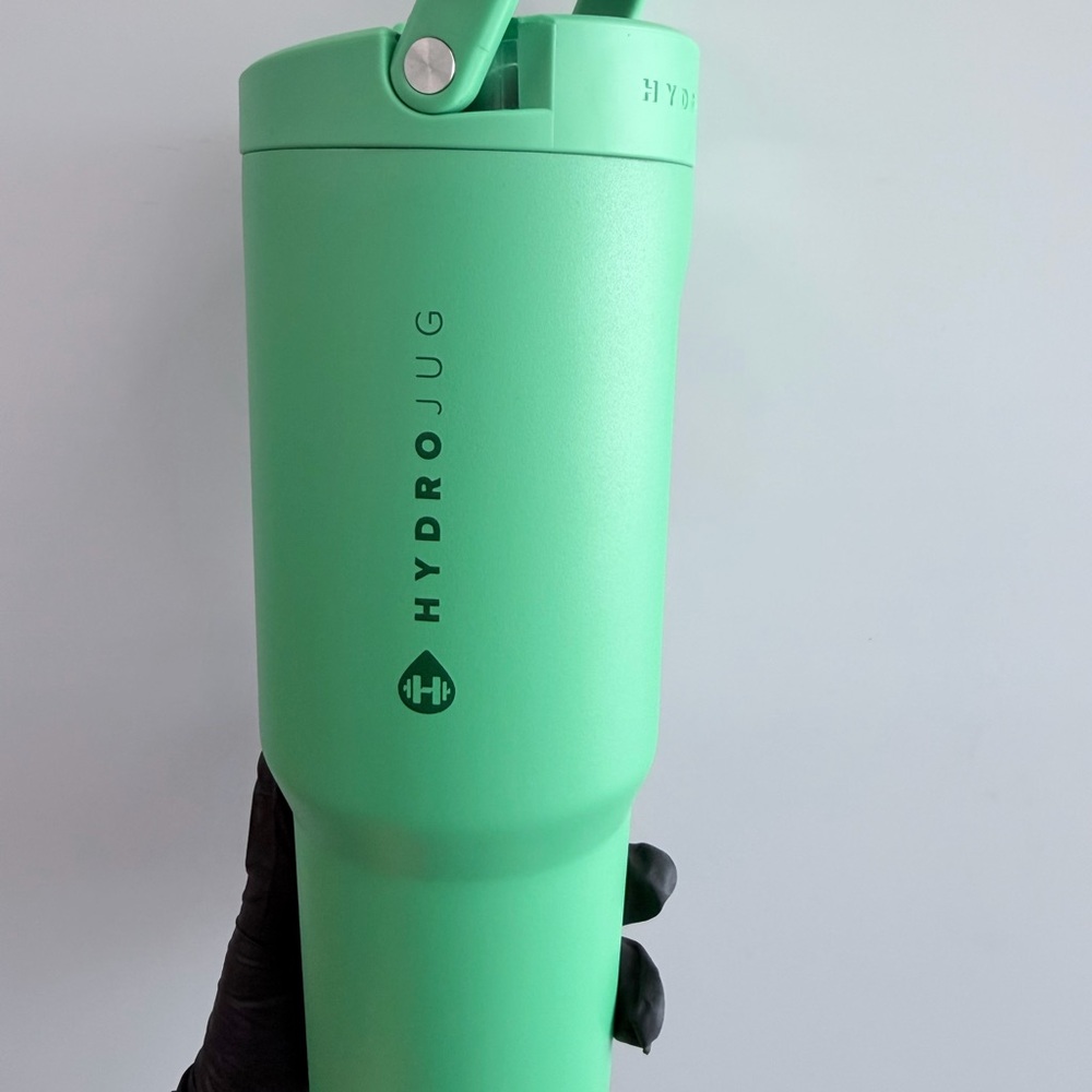 NIB HydroJug Sports 32oz Insulated Tumbler on Clover